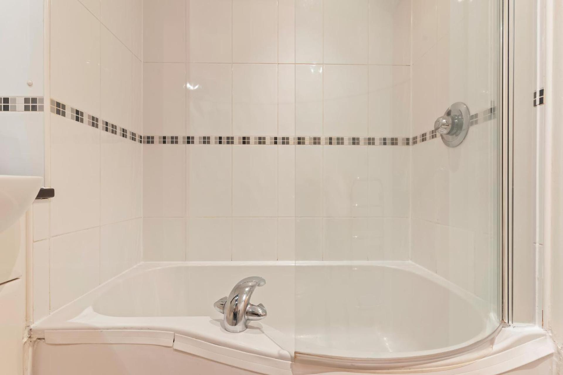 Apartment Sapphire Suite-citycentre-luxury-freeparking *